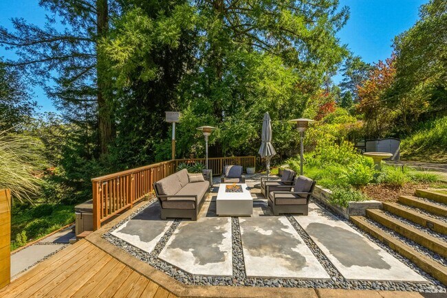 Building Photo - Beautifully Remodeled 4BR + Office Mill Valley Home — Furnished, Private 3/4-Acre Setting, Walk t...