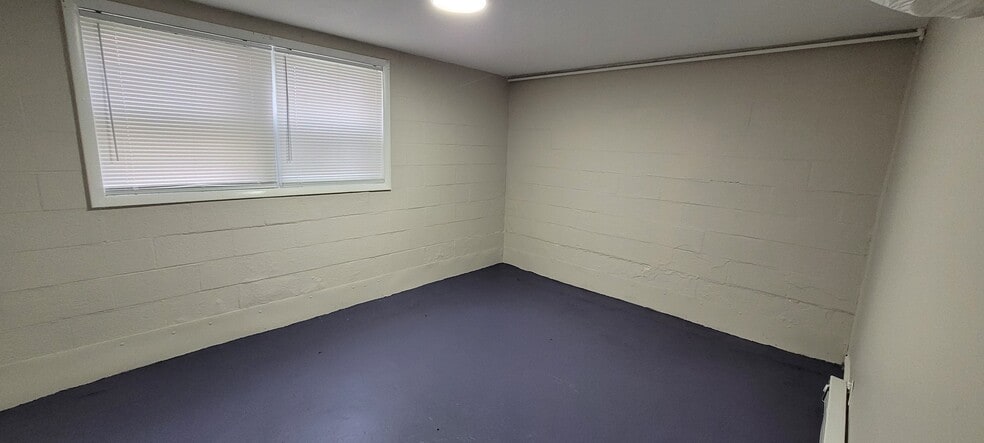 Building Photo - 903 Martin St