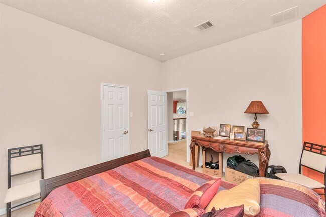Building Photo - 6915 Moreleigh Branch Dr