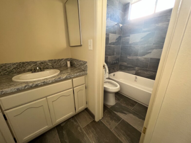 Building Photo - 3530 Josephine St