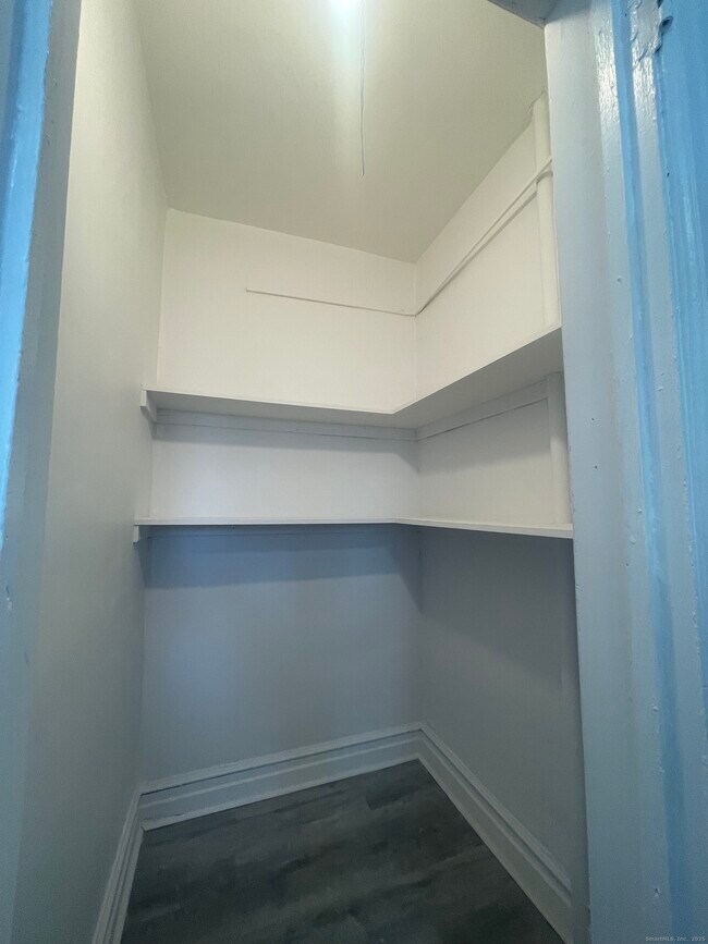 Building Photo - 351 Greenwich Ave