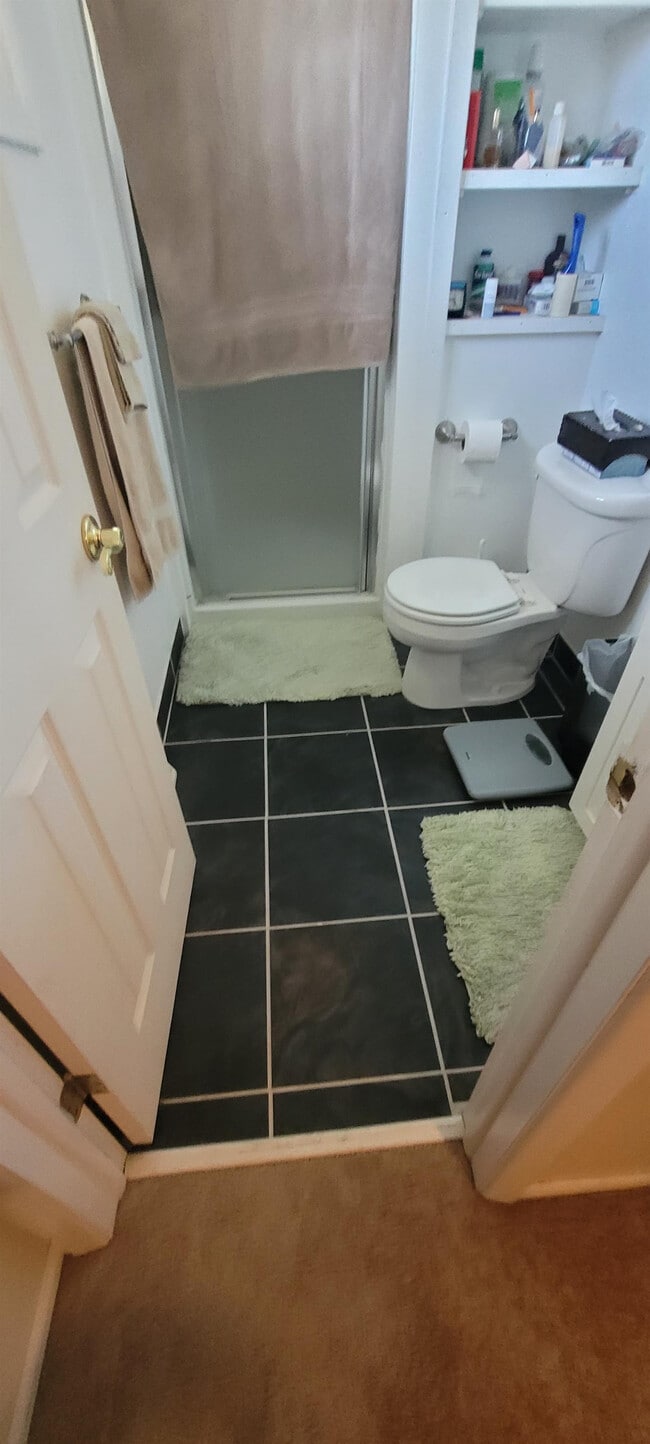 Building Photo - 6304 Kevin Ave