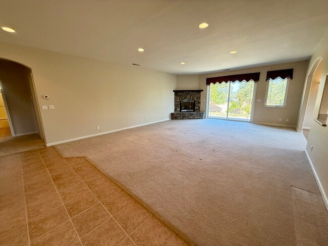 Building Photo - 1580 Kilham Ct