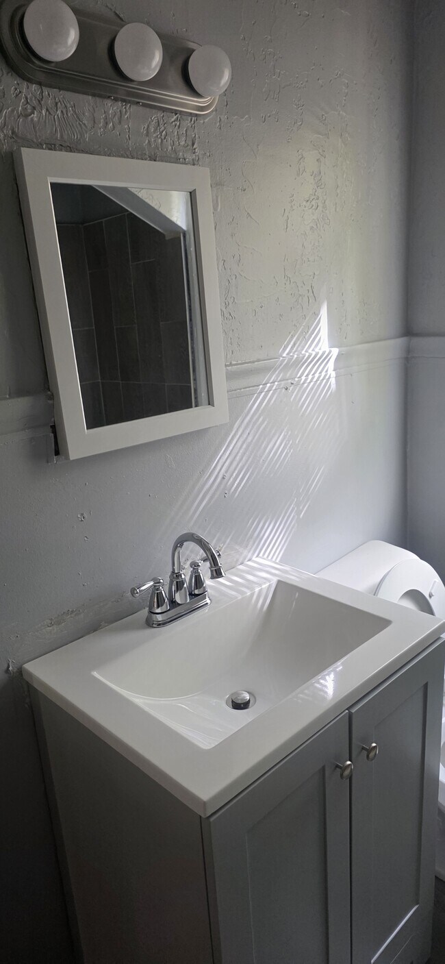 Building Photo - 11750 Christy St