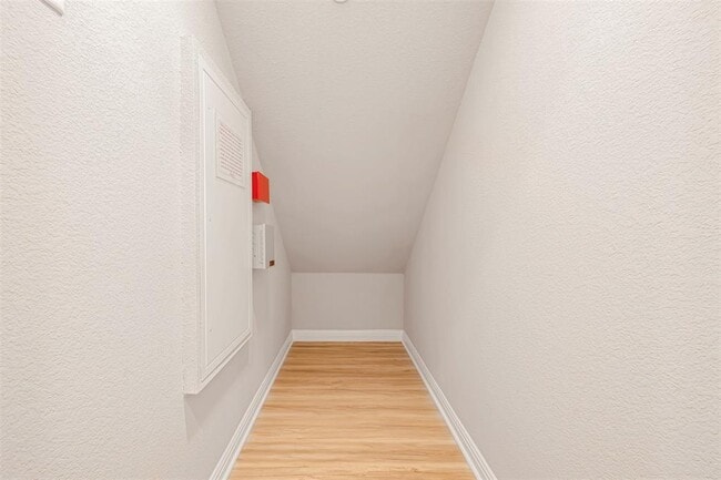 Building Photo - 104 Cinnabar Ln