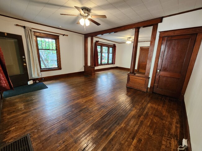 Building Photo - 42 Quimby St NE