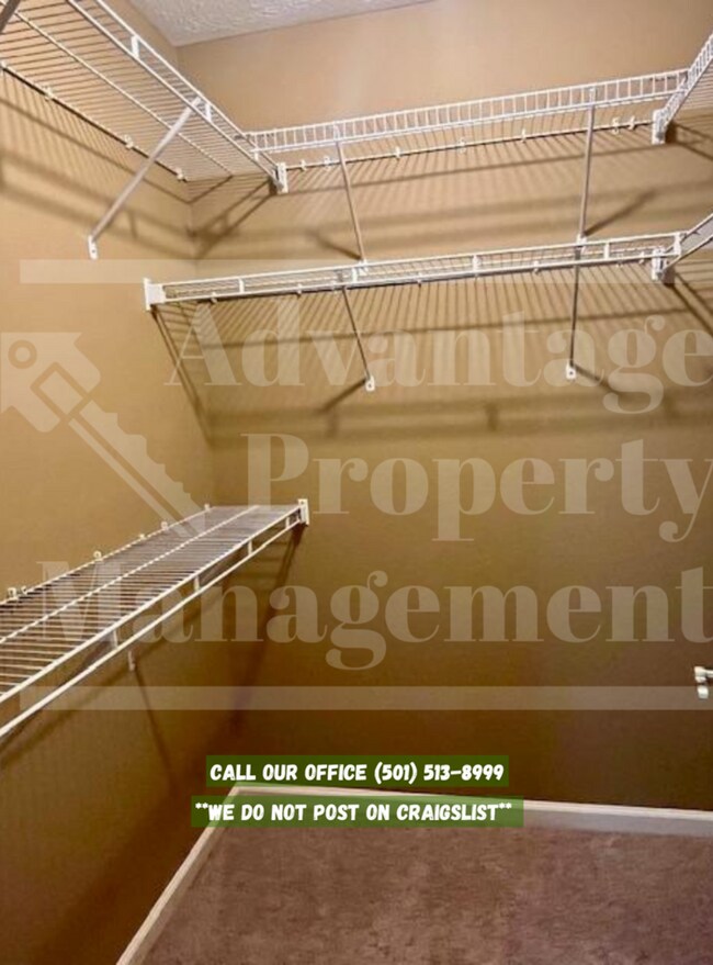 Building Photo - 50 Whispering Wind Cir