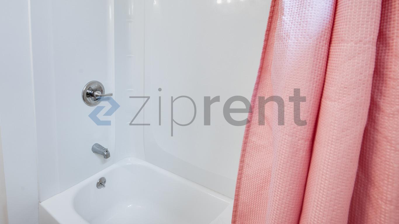 Building Photo - 812 Humboldt St