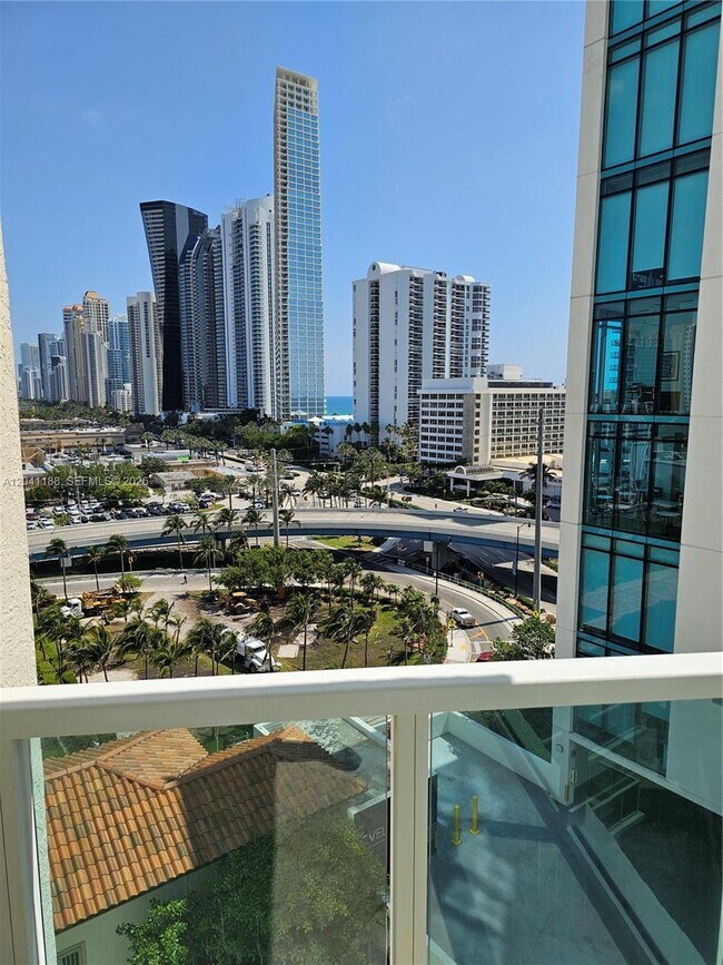 Building Photo - 150 Sunny Isles Blvd