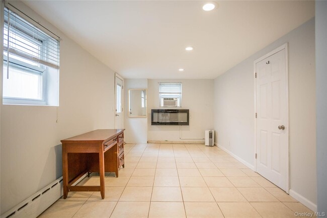 Building Photo - 237 E Broadway