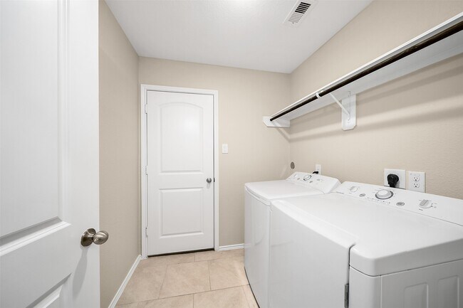 Building Photo - 23626 Legano Dr