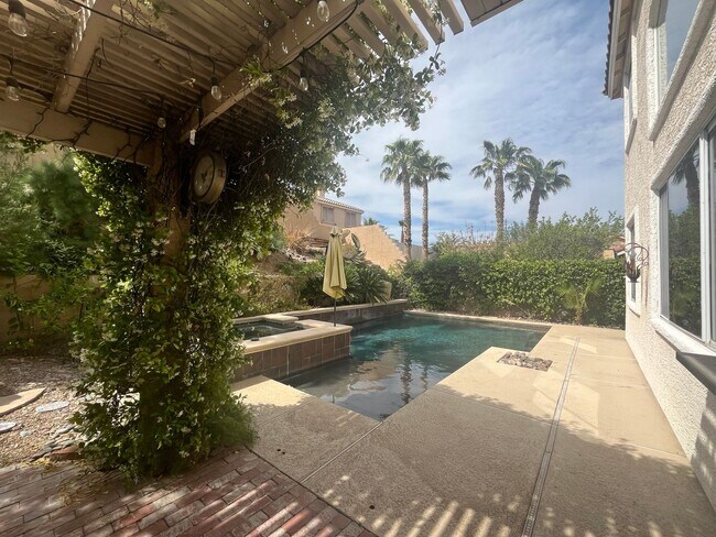 Building Photo - Discover this Gem w/sparkling pool & spa!