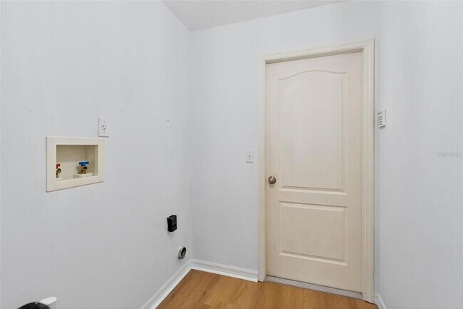 Building Photo - 818 Cherry Laurel St