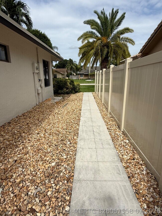 Building Photo - 20834 Sugarloaf Ln