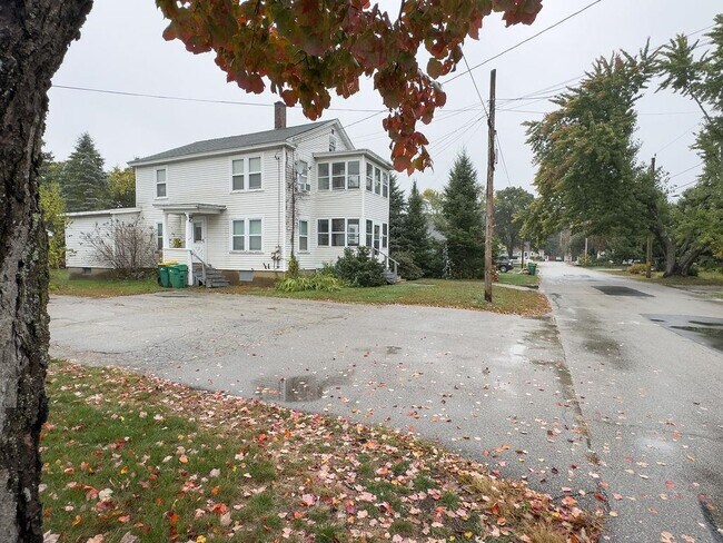Building Photo - 9 Furbush St