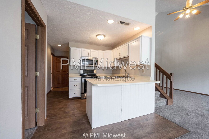Building Photo - 1092 Cobra Dr
