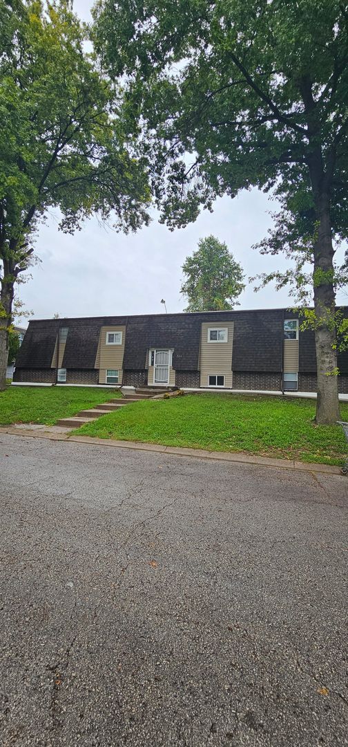 Building Photo - 711 N 70th St