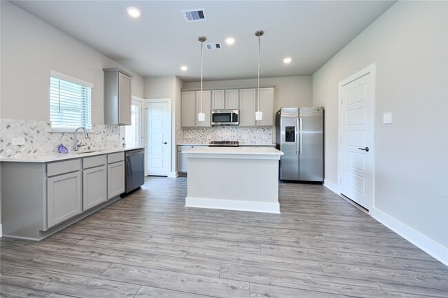 Building Photo - 10533 Preserve Wy