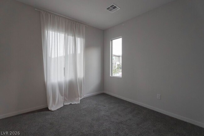 Building Photo - 11620 Desert Hollow Avenue