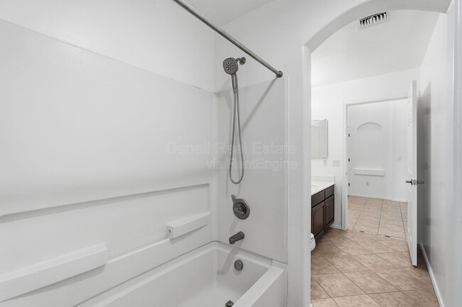 Building Photo - 7159 S Providence Dr