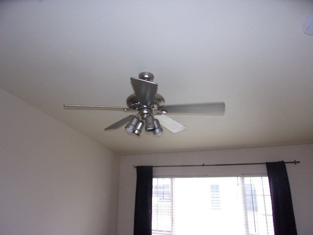 Building Photo - Canyon Ranch Condo in Gated Community.