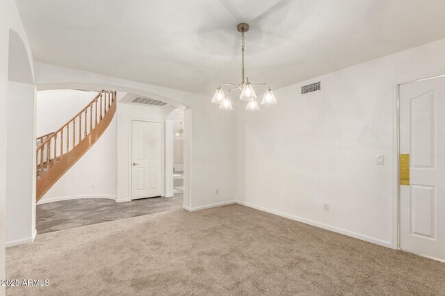 Building Photo - 7834 W Kerry Ln