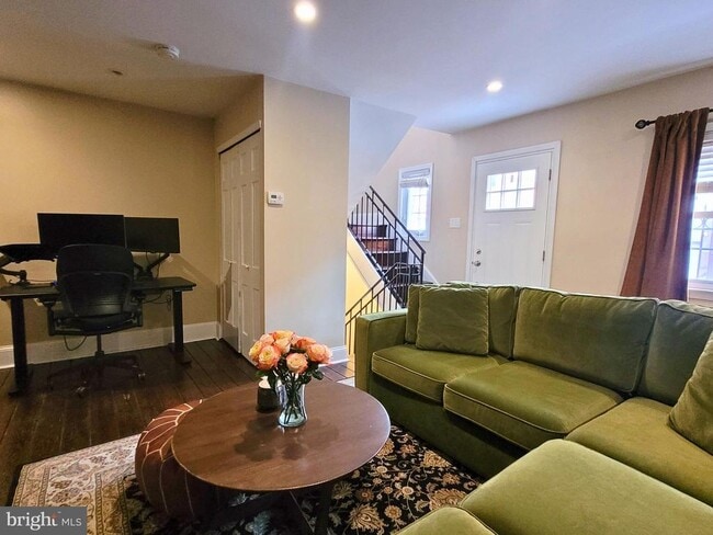 Building Photo - 1106 Lombard St