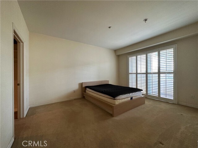 Building Photo - 320 S Willaman Dr