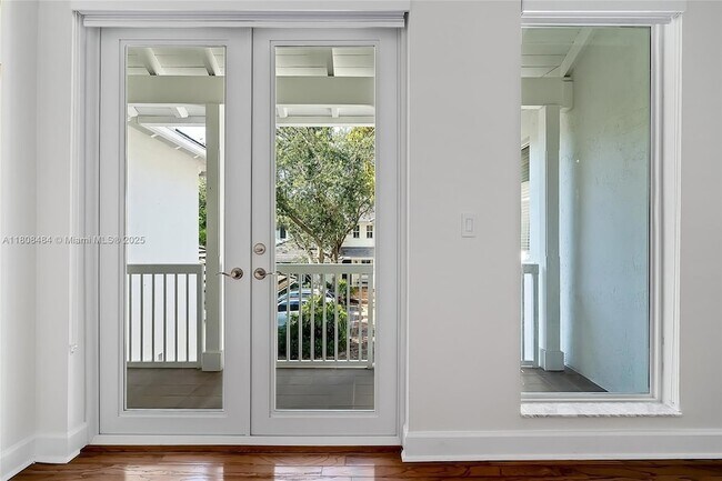 Building Photo - 5701 SW 85th St