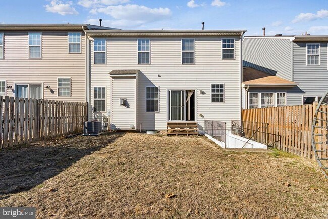 Building Photo - 120 Douglas Dr