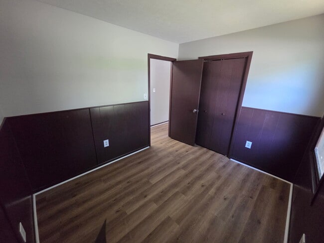 Building Photo - 1021 Ridgeway Dr