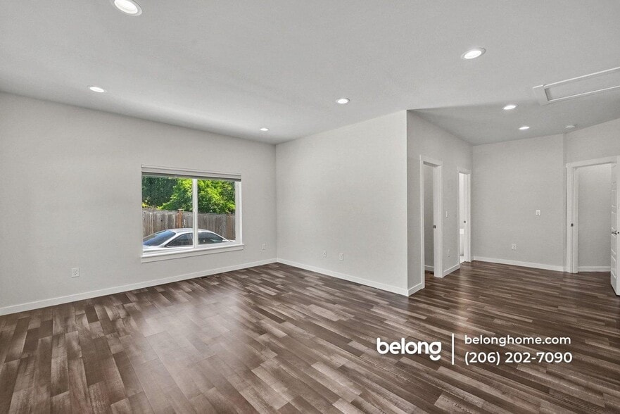 Building Photo - 410 Emerald St