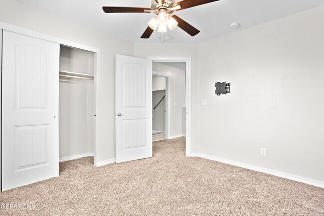 Building Photo - 585 Issa Circle