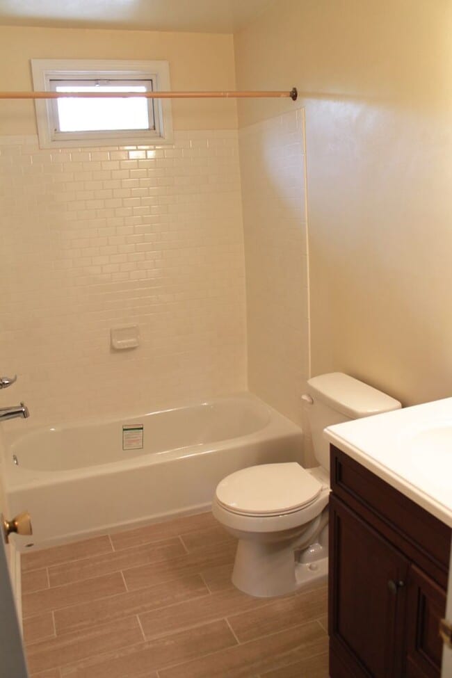 Building Photo - 56th Street Duplex