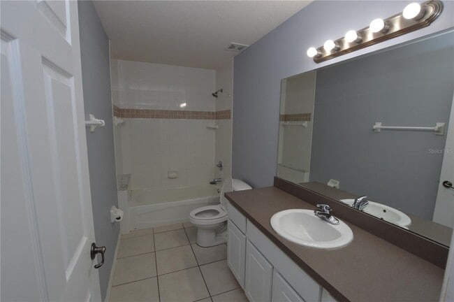 Building Photo - 42 Farmsworth Dr