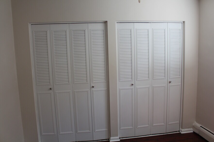 Building Photo - 3215 Pillsbury Ave S