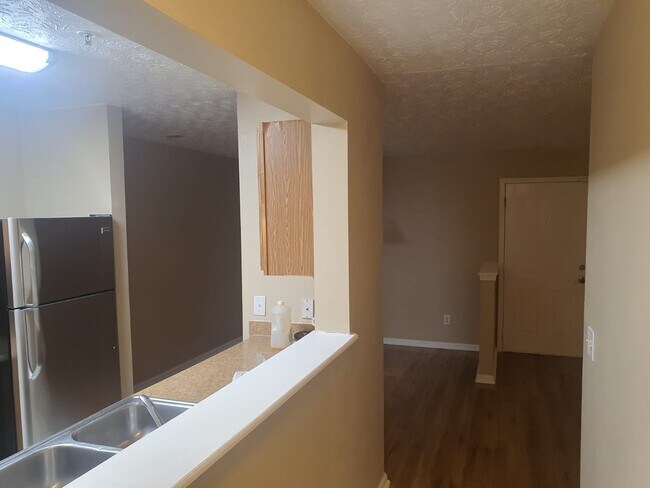 Building Photo - 5104 Fairington Ridge Cir