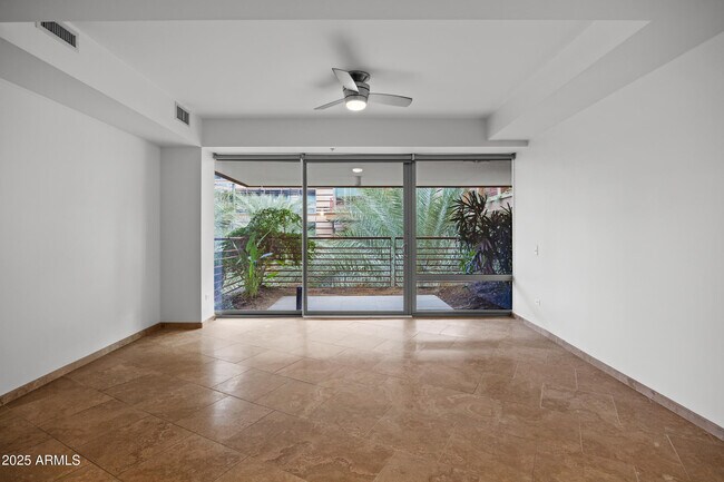 Building Photo - 7137 E Rancho Vista Dr