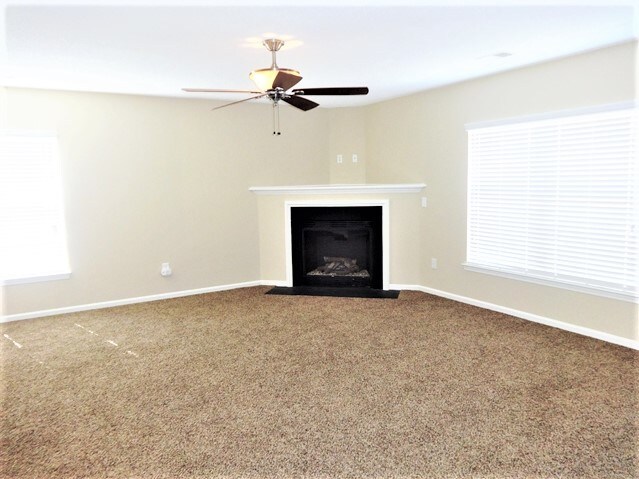 Building Photo - 235 Emerald Isle Dr