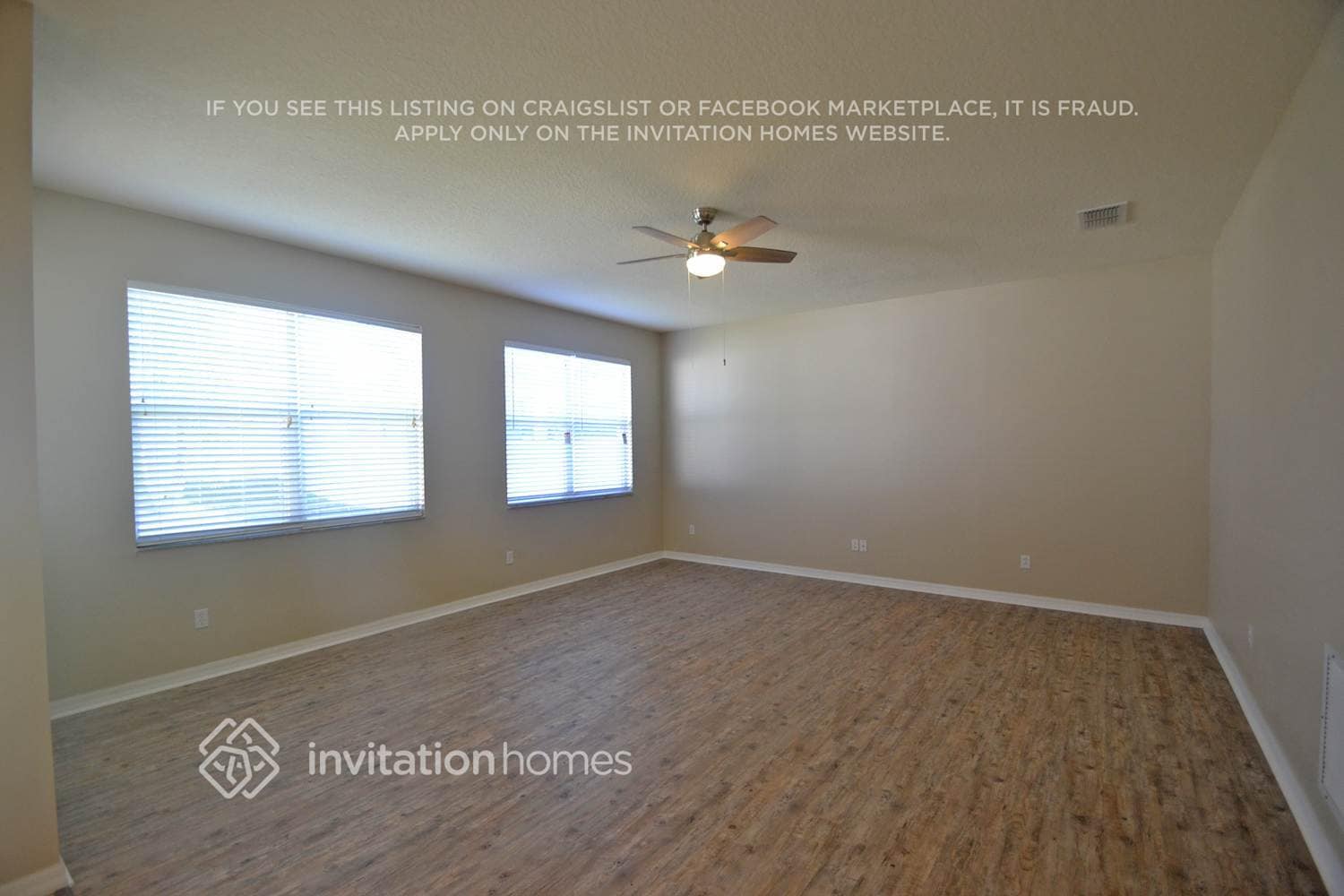Building Photo - 4945 River Gem Ave