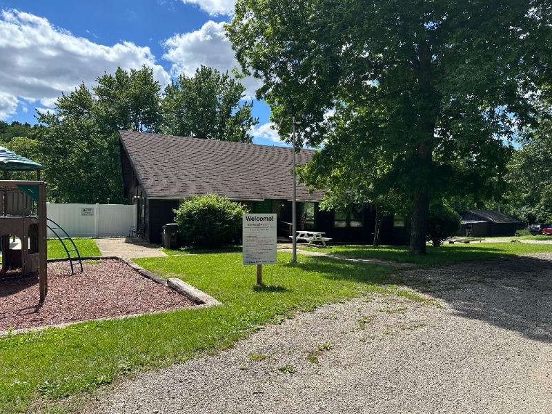 Building Photo - 1100 W Locust St