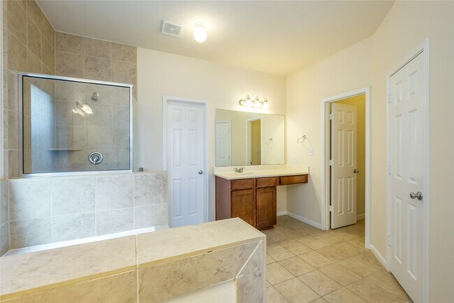 Building Photo - 8919 Inglebrook Ln