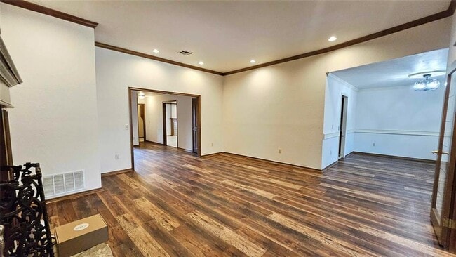 Building Photo - 1225 NW 198th St