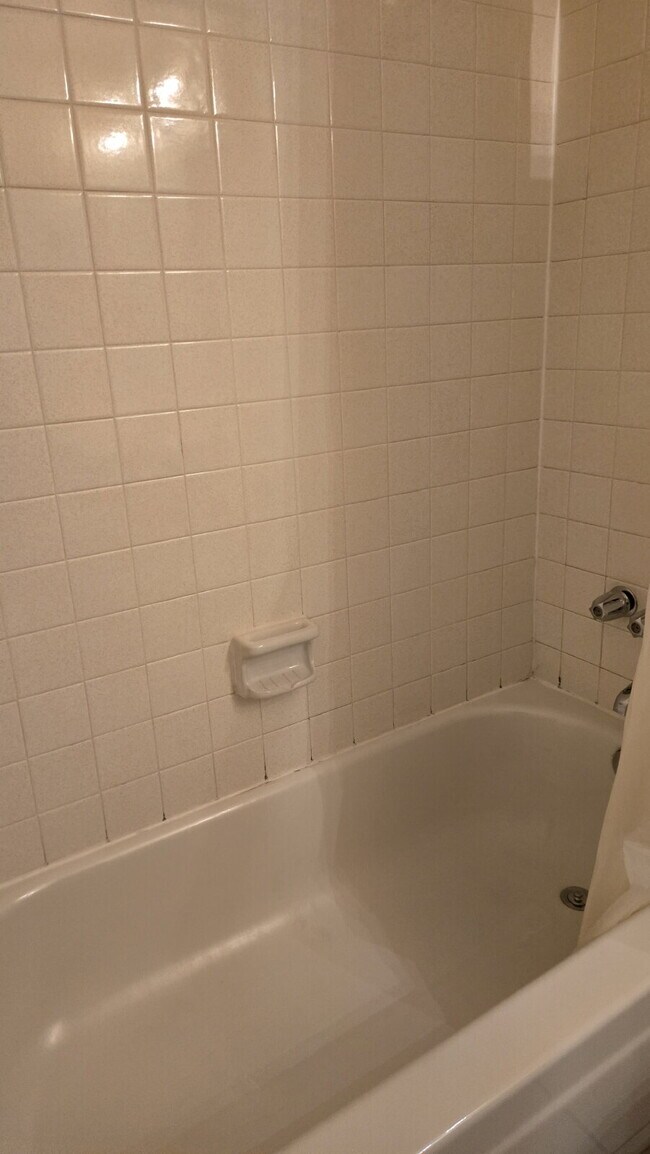 Building Photo - 8635 Clay St