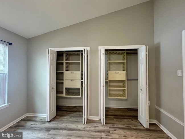 Building Photo - 26 Fair Oaks Ct