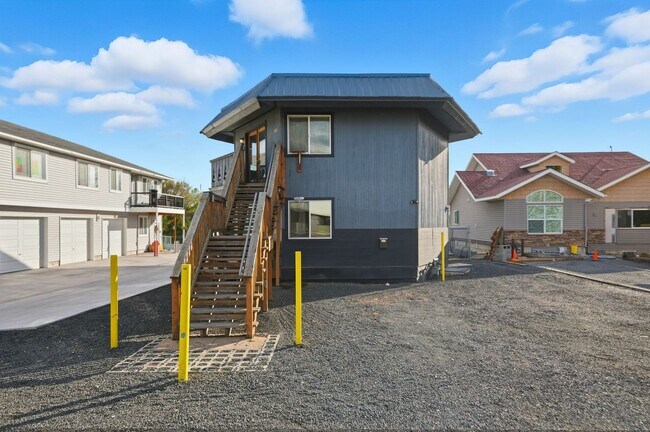 Building Photo - 3118 E Marietta Ave