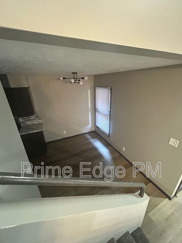 Building Photo - 1841 Ridgehaven Ct