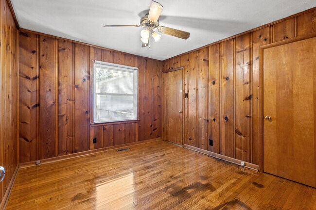 Building Photo - 2057 Heather Way