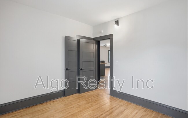 Building Photo - 3433 Portland Ave