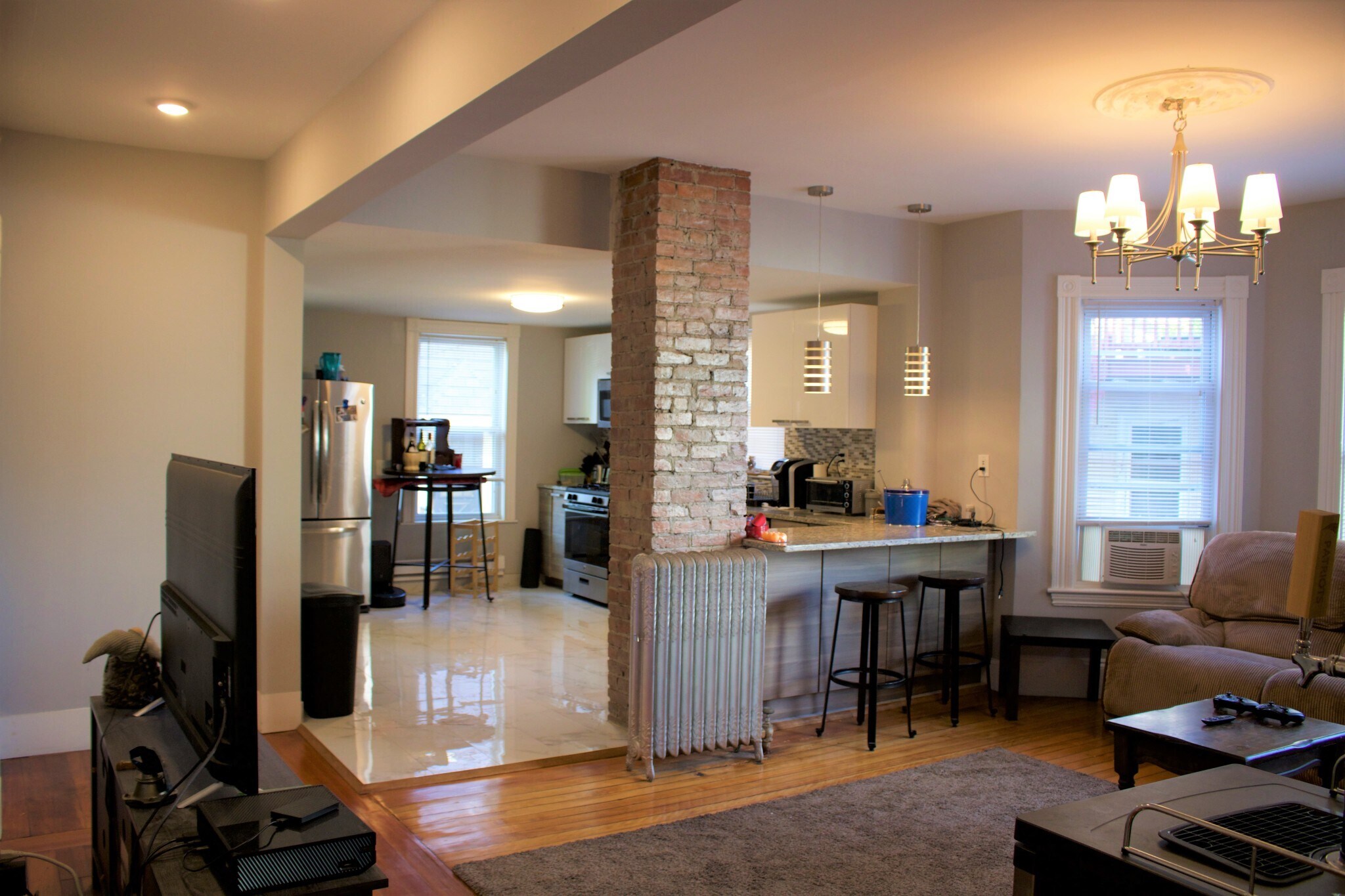 Building Photo - 9 Eulita Ter